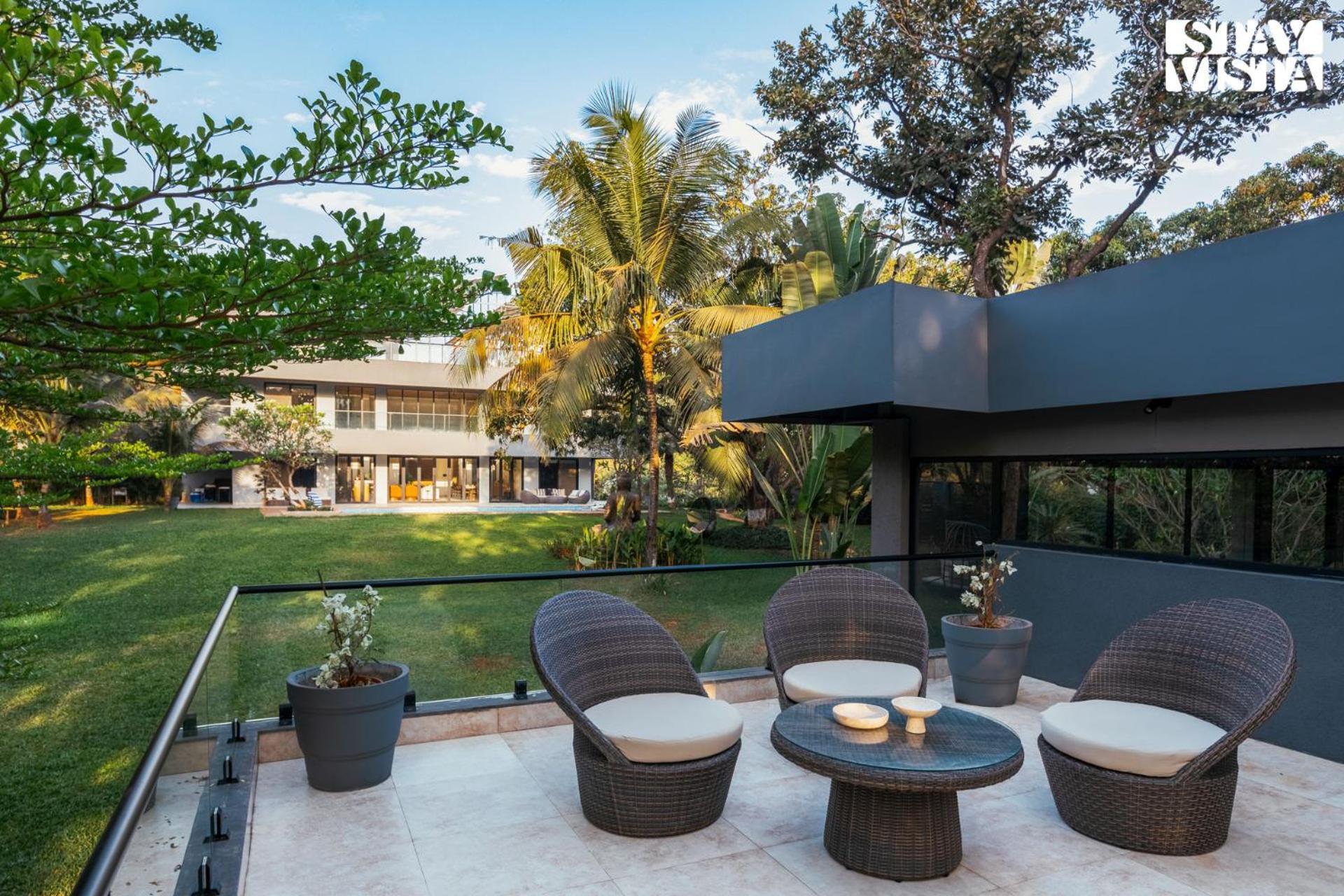 Reflection House By Stayvista With Pool, Terrace Bar, Indoor Games & Exquisite Interiors In A Nutshell Alībāg Exterior foto